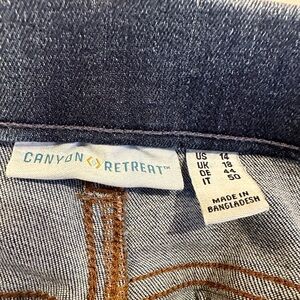Cuteness Canyon Retreat Jeans size 14